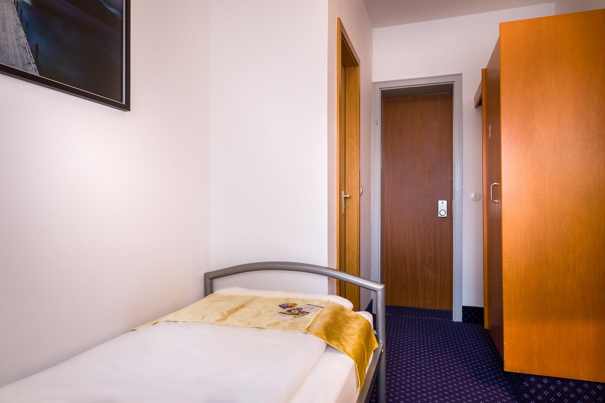 Scope Hotel Greif Карлсруе Екстериор снимка
