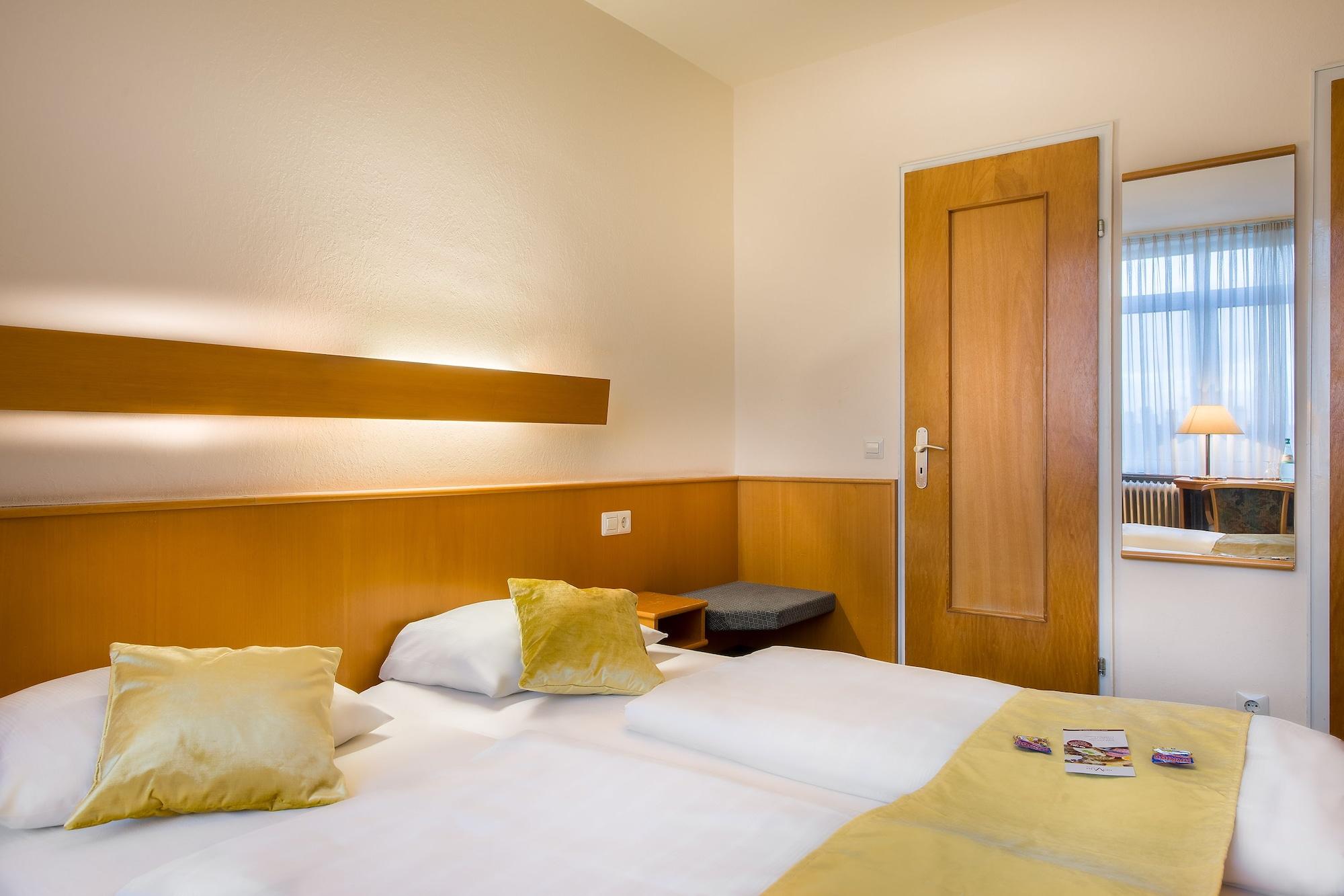 Scope Hotel Greif Карлсруе Екстериор снимка