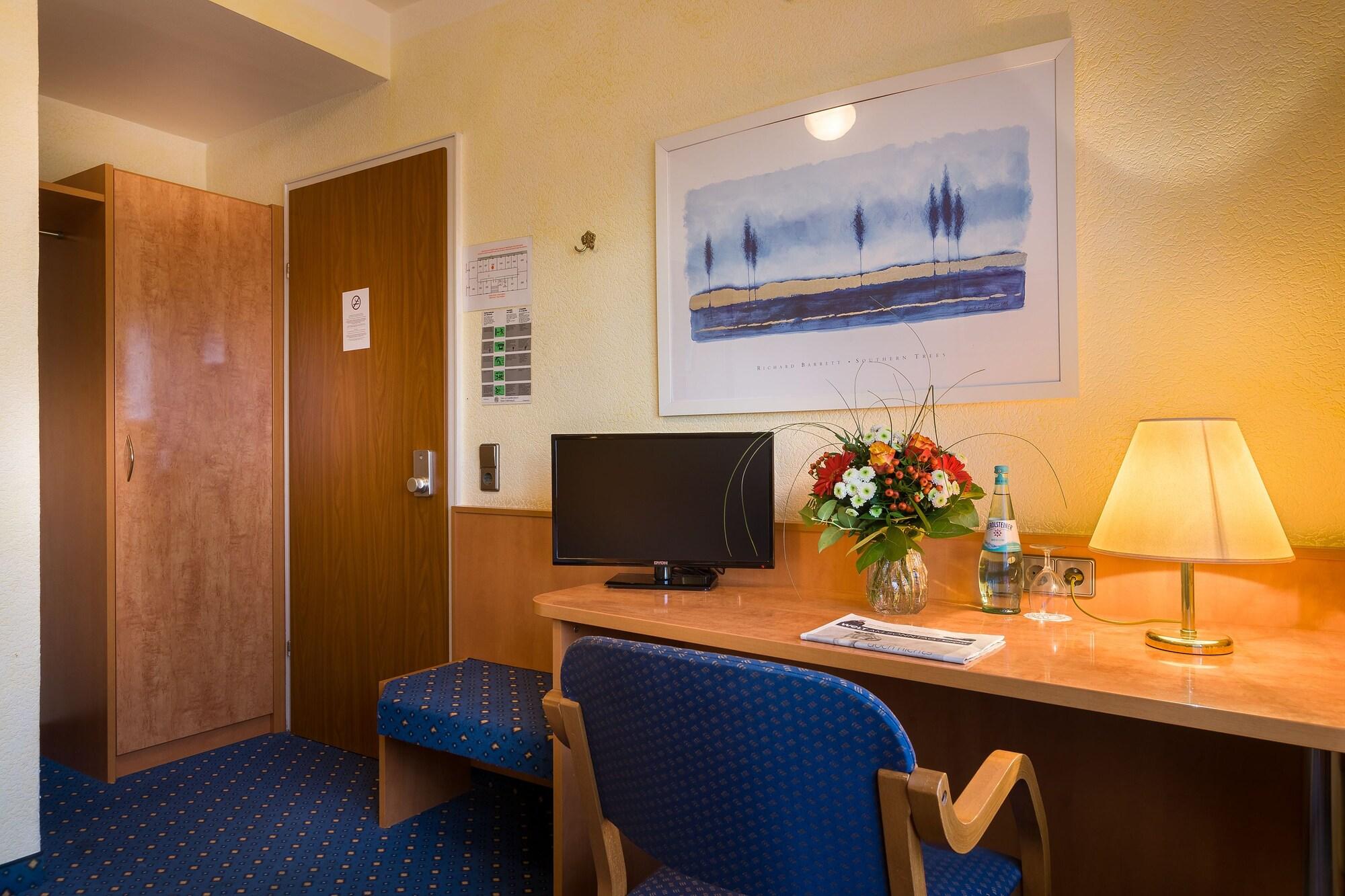 Scope Hotel Greif Карлсруе Екстериор снимка