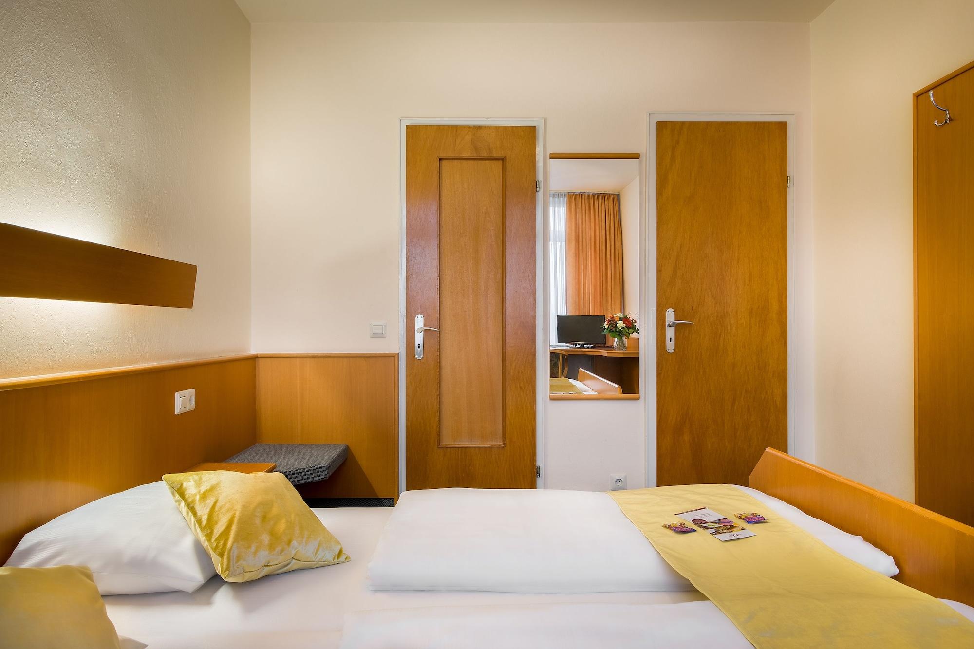 Scope Hotel Greif Карлсруе Екстериор снимка