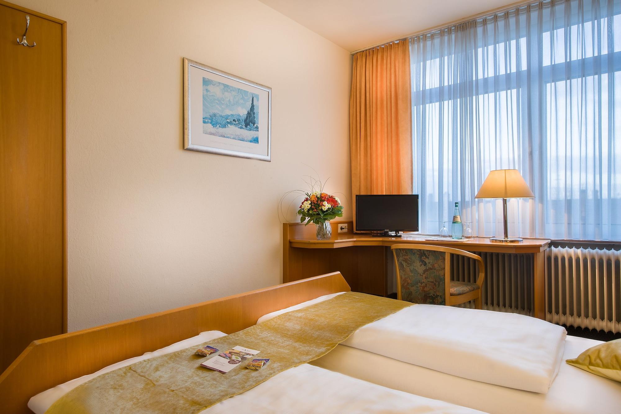 Scope Hotel Greif Карлсруе Екстериор снимка