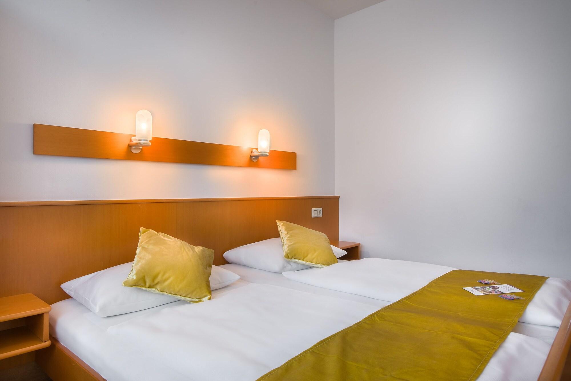 Scope Hotel Greif Карлсруе Екстериор снимка