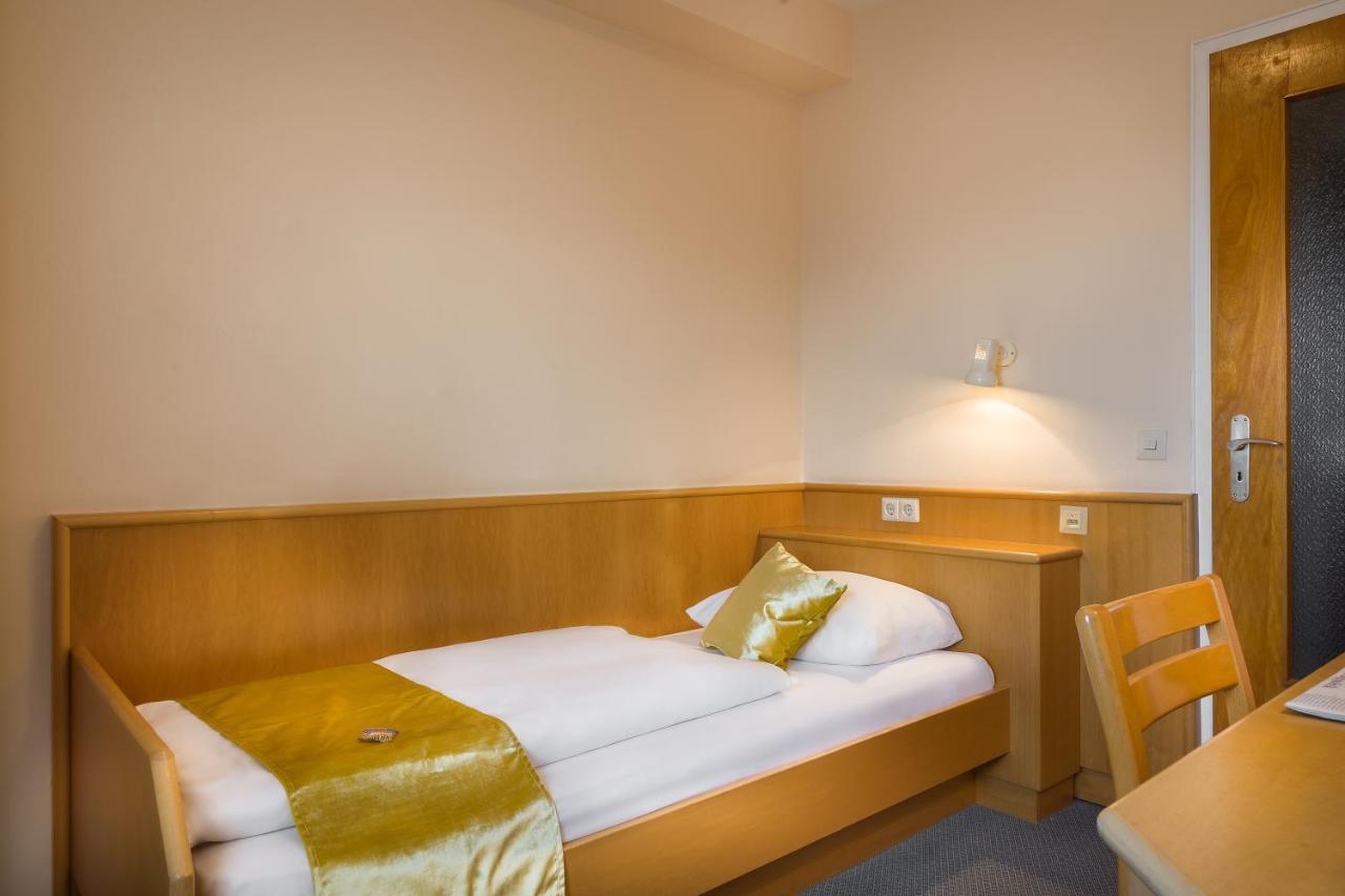 Scope Hotel Greif Карлсруе Екстериор снимка